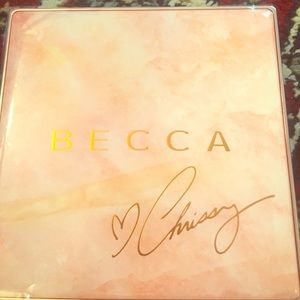 Becca X Chrissy Teigan Glow Palette