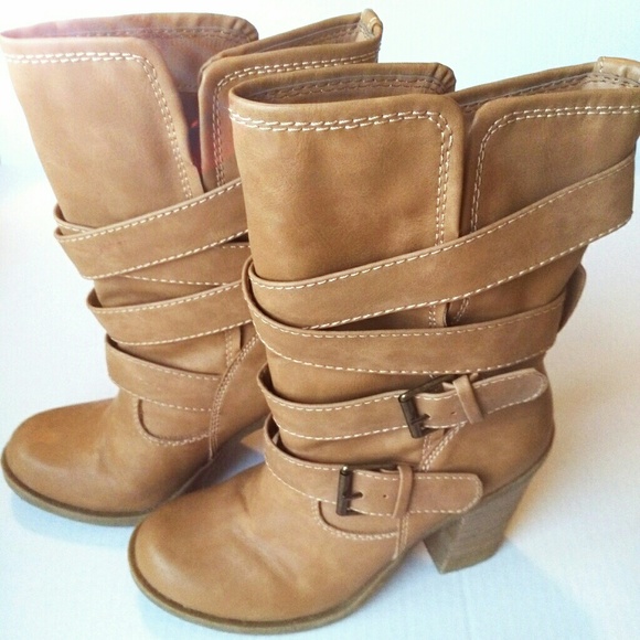 Chunky Leather Boots w/ Straps - Picture 2 of 2