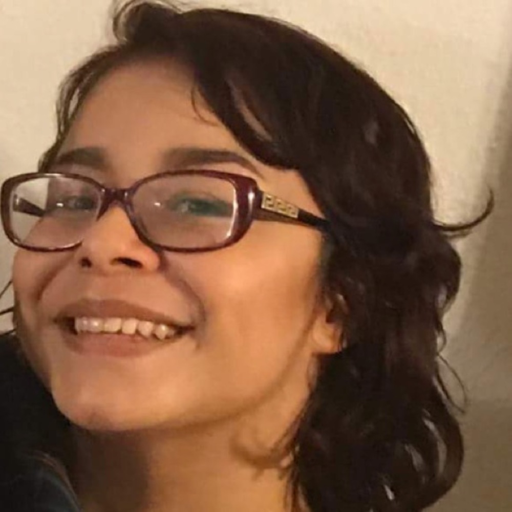 Meet your Posher, Carolina