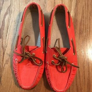 Coral Sperrys