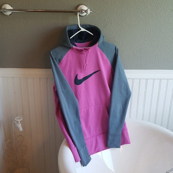 Nike Tops - LIKE NEW Nike Hoodie!