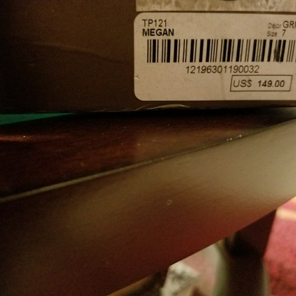 Bebe size 7 Green & Tan Sexy Platform Heels - Picture 6 of 8