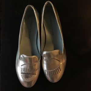 CHIARA FERRAGNI silver flats!
