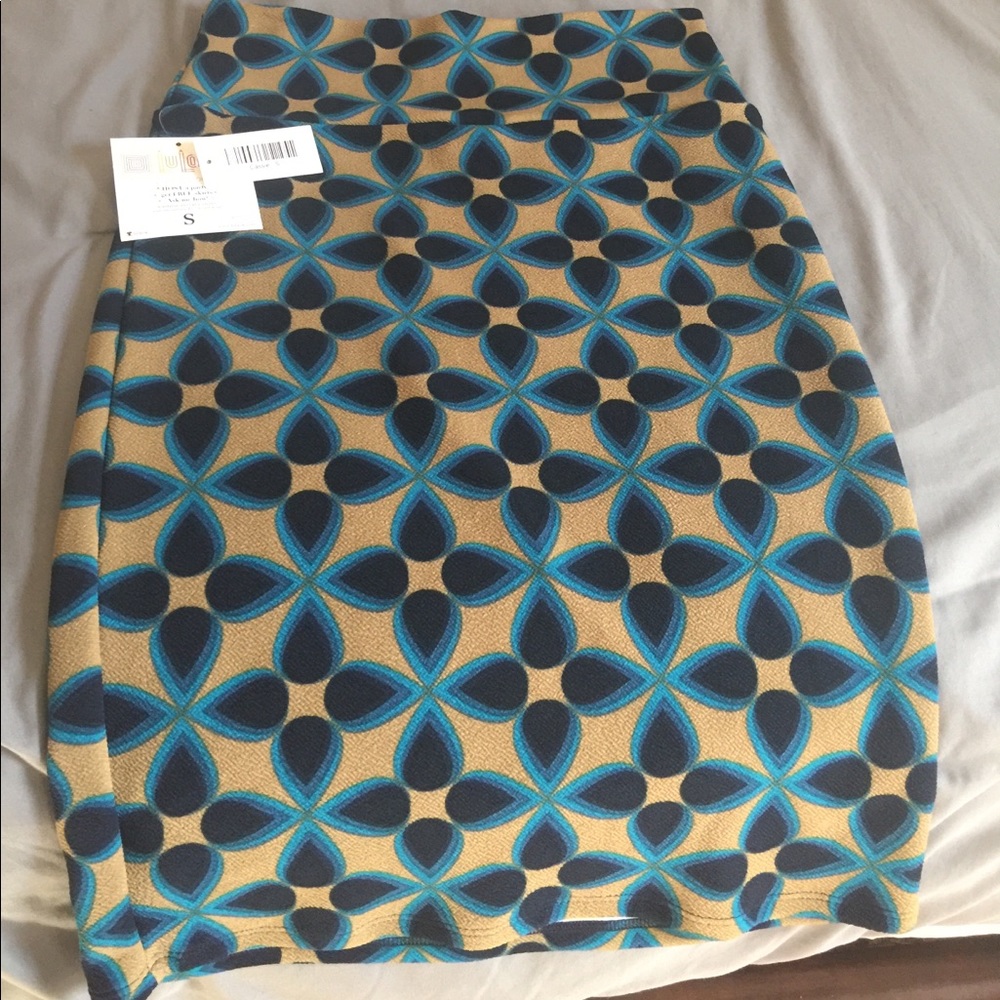 LulaRoe Cassie Skirt