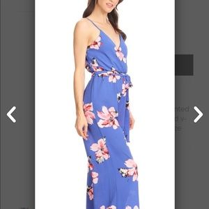 Floral jumpsuit. Spaghetti strapped with tie