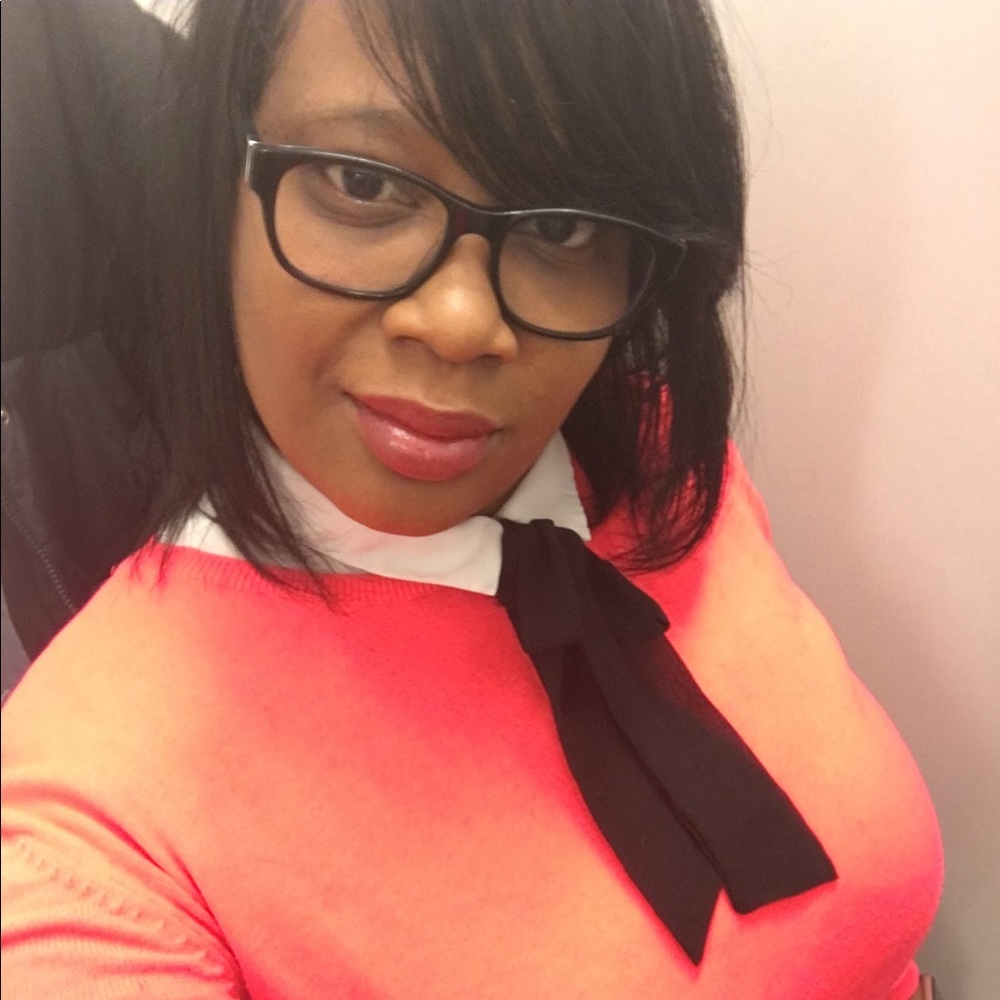 Meet your Posher, Fayetta