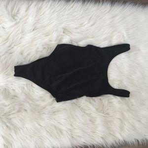 Fashionnova summer girls swimsuit NWT Small