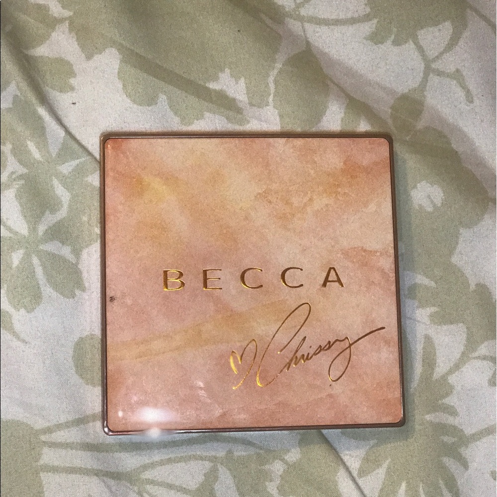 BECCA x Chrissy Teigen Glow Face Palette