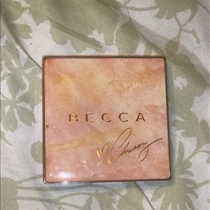 BECCA x Chrissy Teigen Glow Face Palette