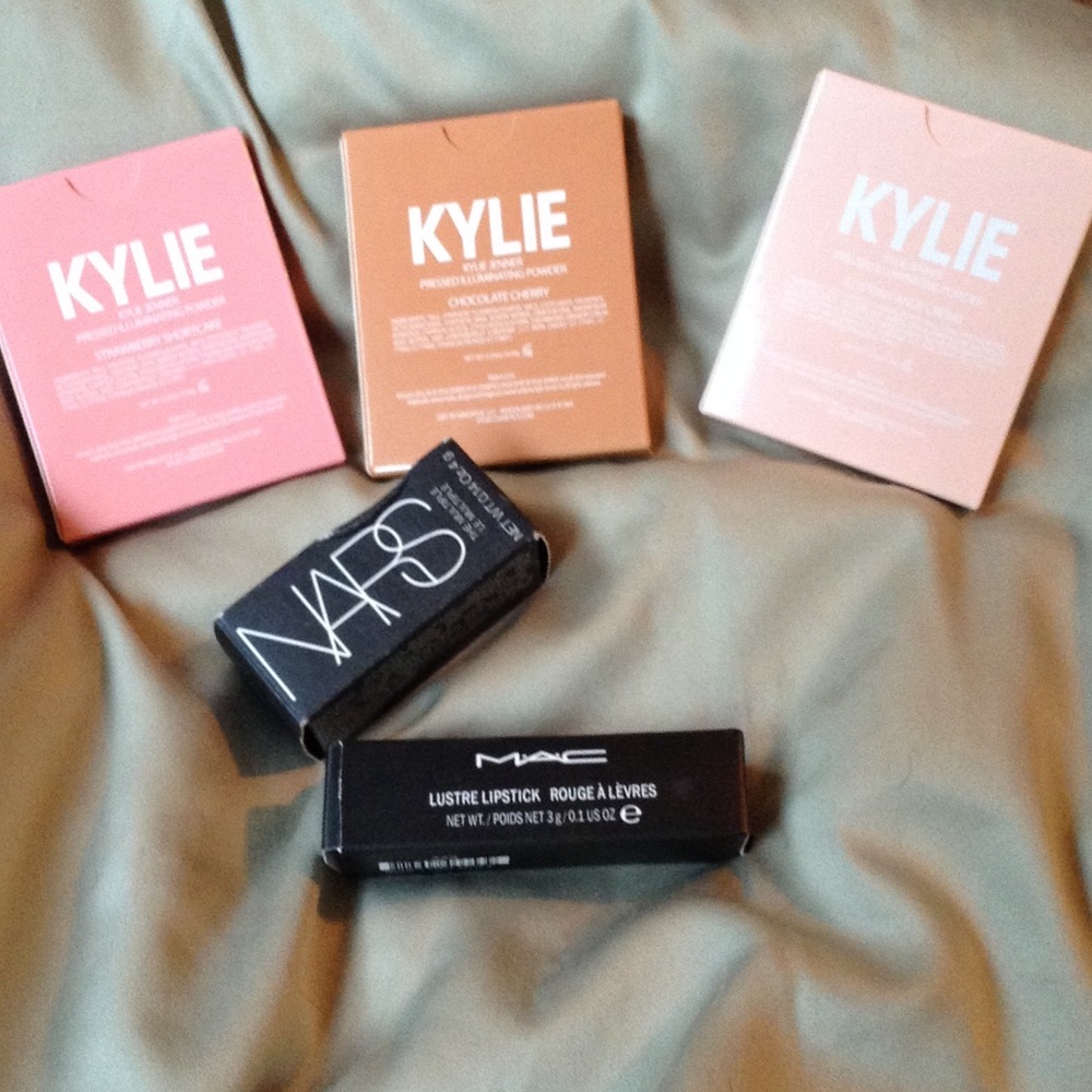 Mac Lipstick Nars highlighter / bronzer &kylighter