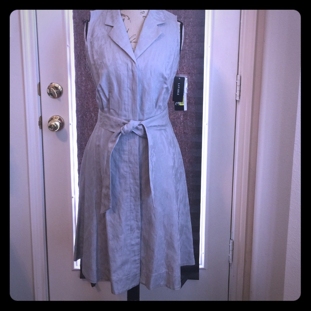Peter Nygard: Sliver/Grey Hidden Button NWT PETITE