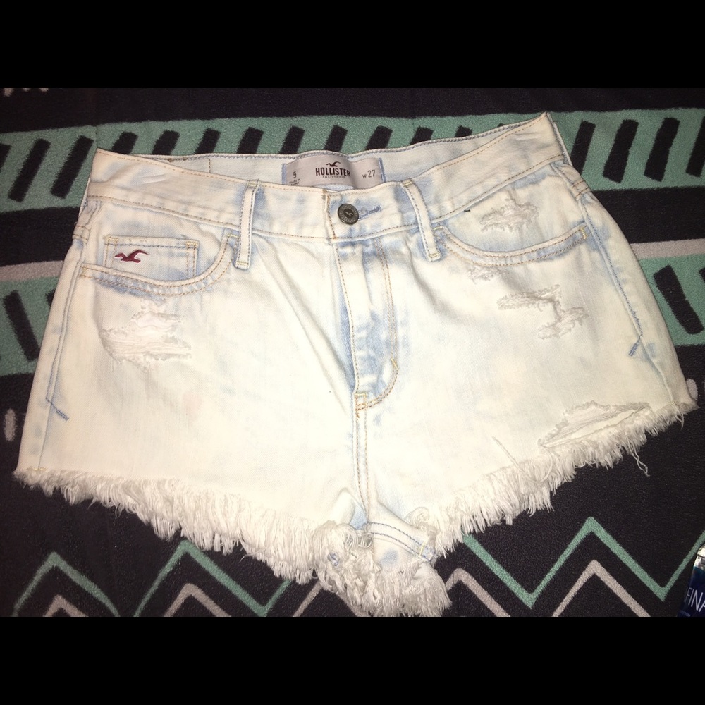 High-waisted Hollister shorts