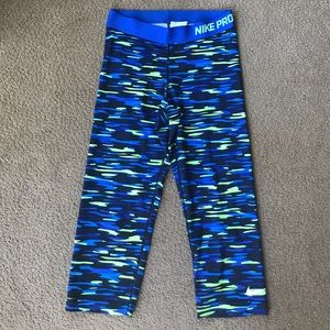 Nike Camo Capri Leggings