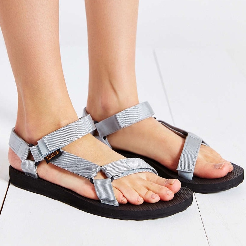 Teva Universal Gray/silver original sandals!