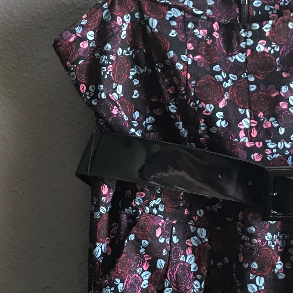 G by Guess 。Strapless Dress - Picture 2 of 2