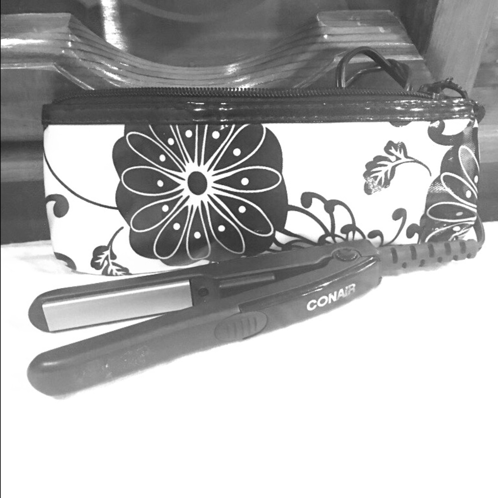 Mini Conair straightener