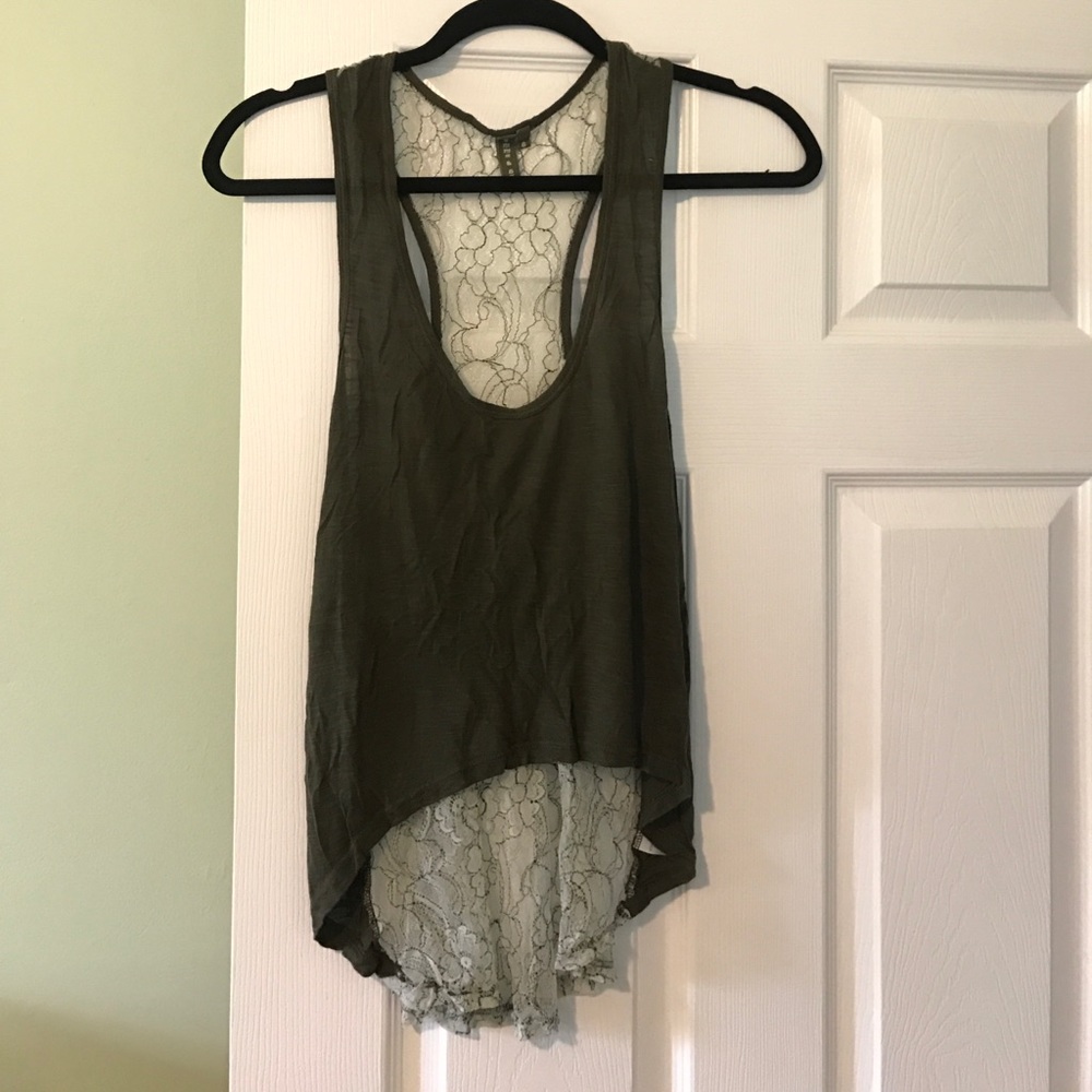 ❌SOLD❌LF Emma & Sam Hi-low Top