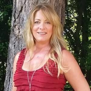 Meet your Posher, Deanna