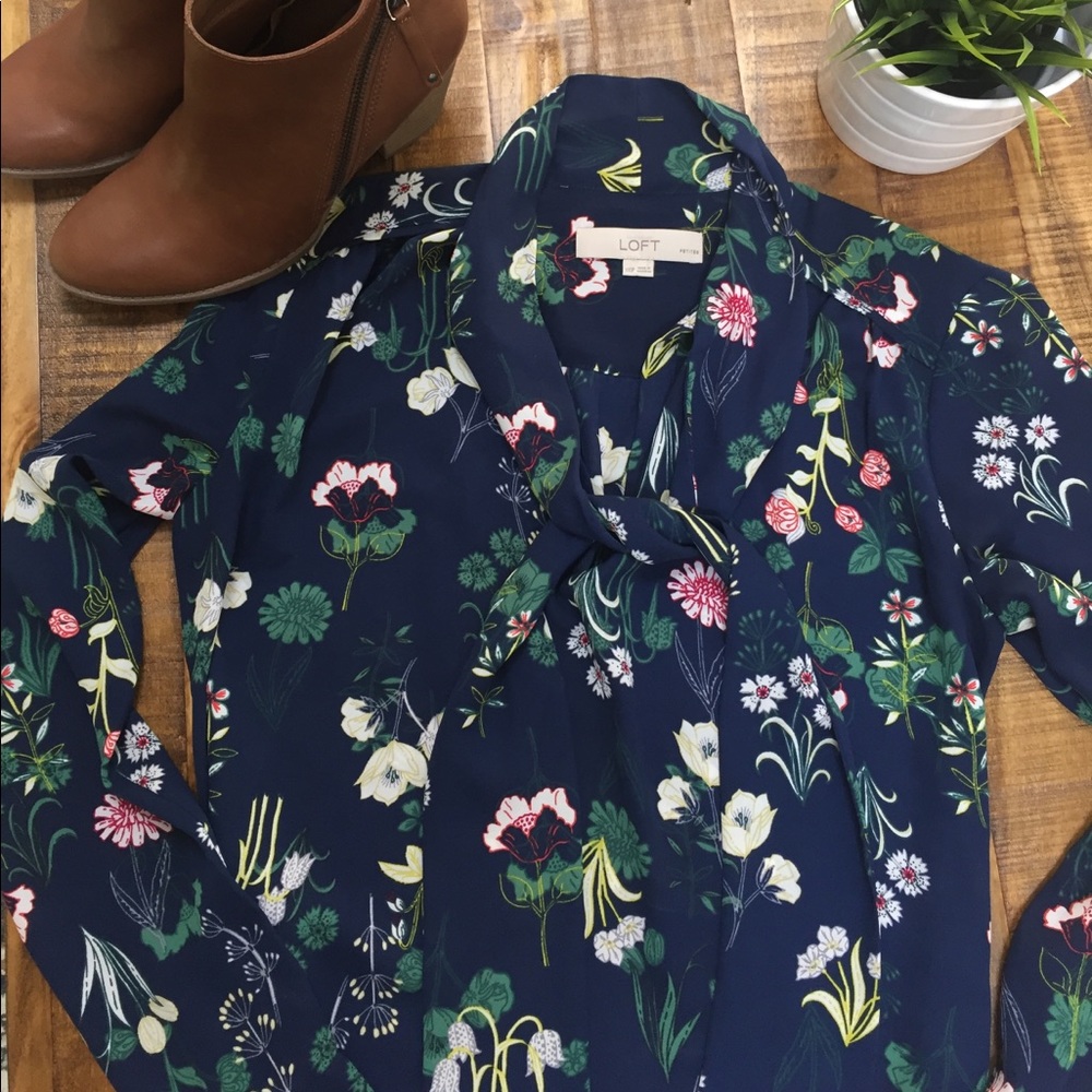 Loft floral bow tie blouse XXSP