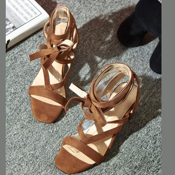 Tie up sandal wedges - Picture 3 of 3