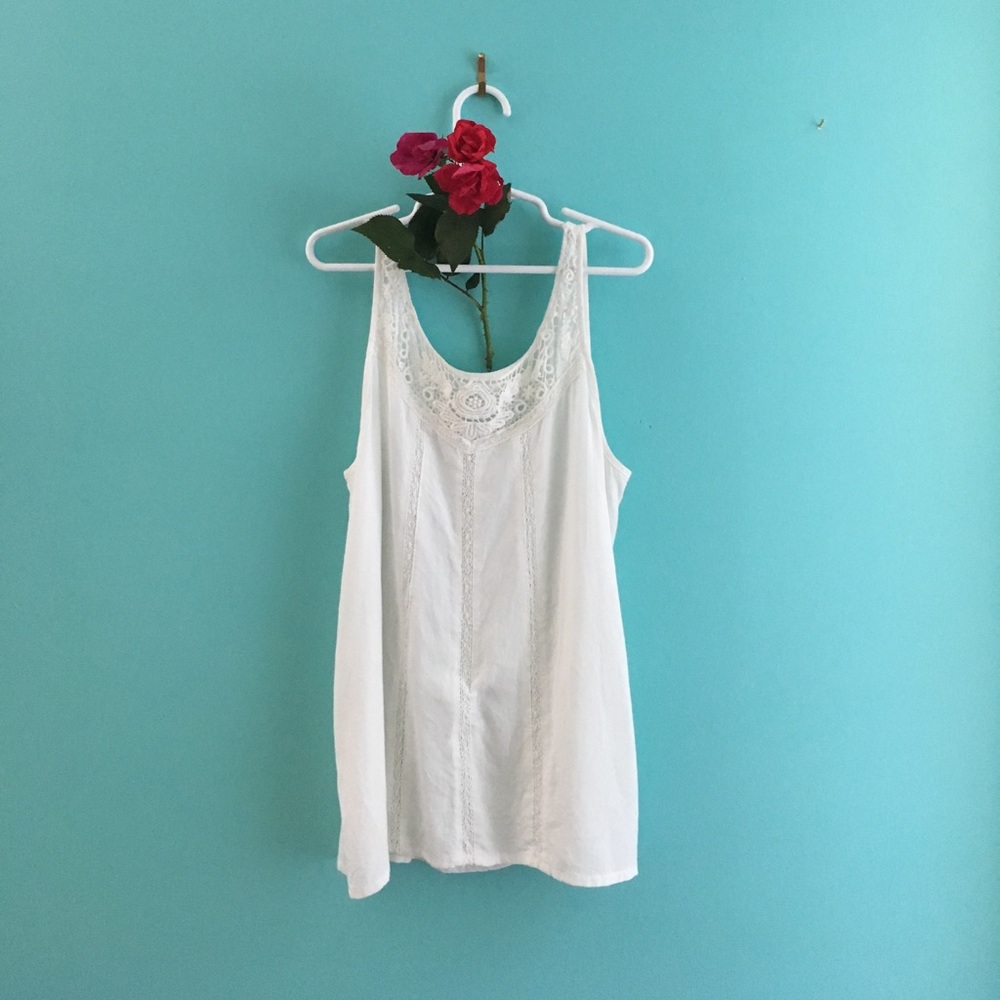 Aeropostale white lace tank