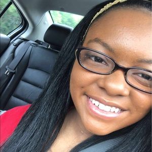 Meet your Posher, Briana