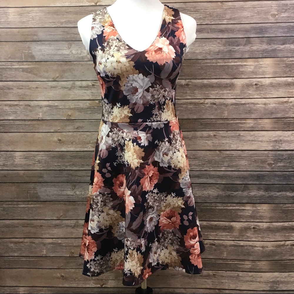 Cecico Floral Sleeveless v Neck Dress