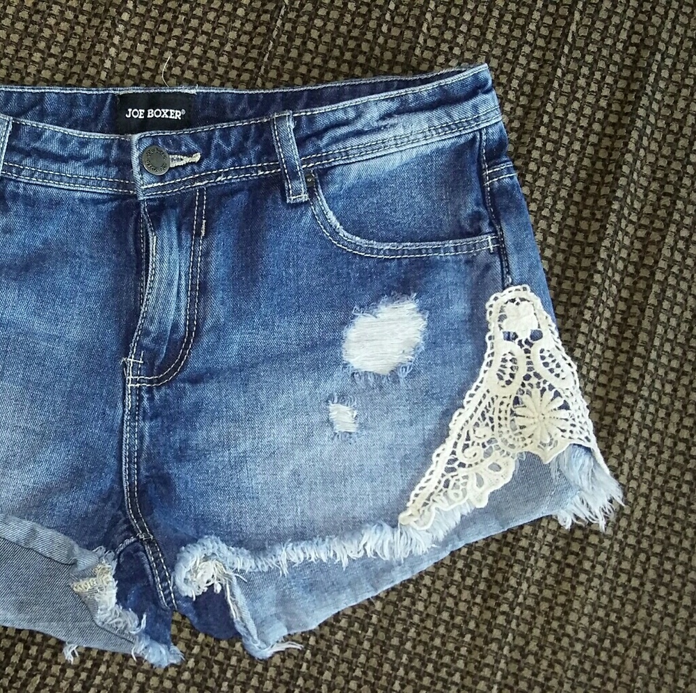 Shorts - Picture 3 of 3