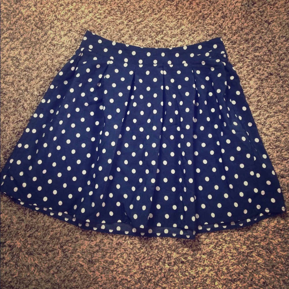 Aeropostale polka dot skirt
