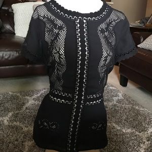 Lace crepe top. Beautiful detailing. Side zip.