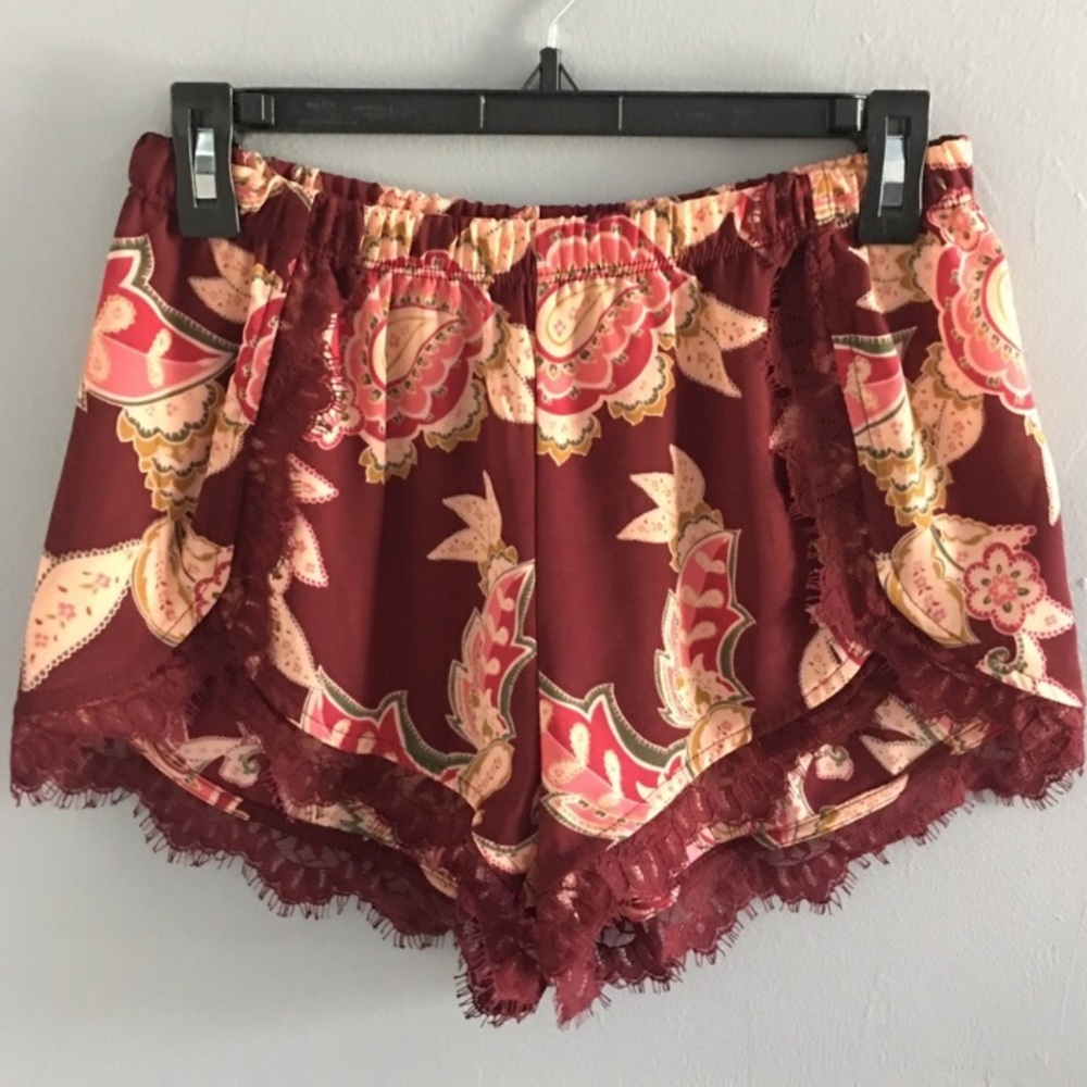 Show Me Your Mumu Vino Vine Shorts