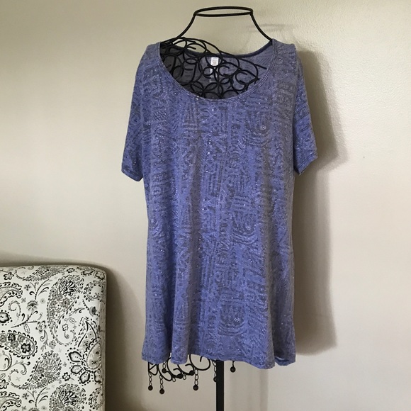 LuLaRoe Tops - LuLaRoe Light Purple Printed Classic Tee