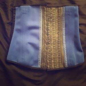 Ann Chery waist trainer