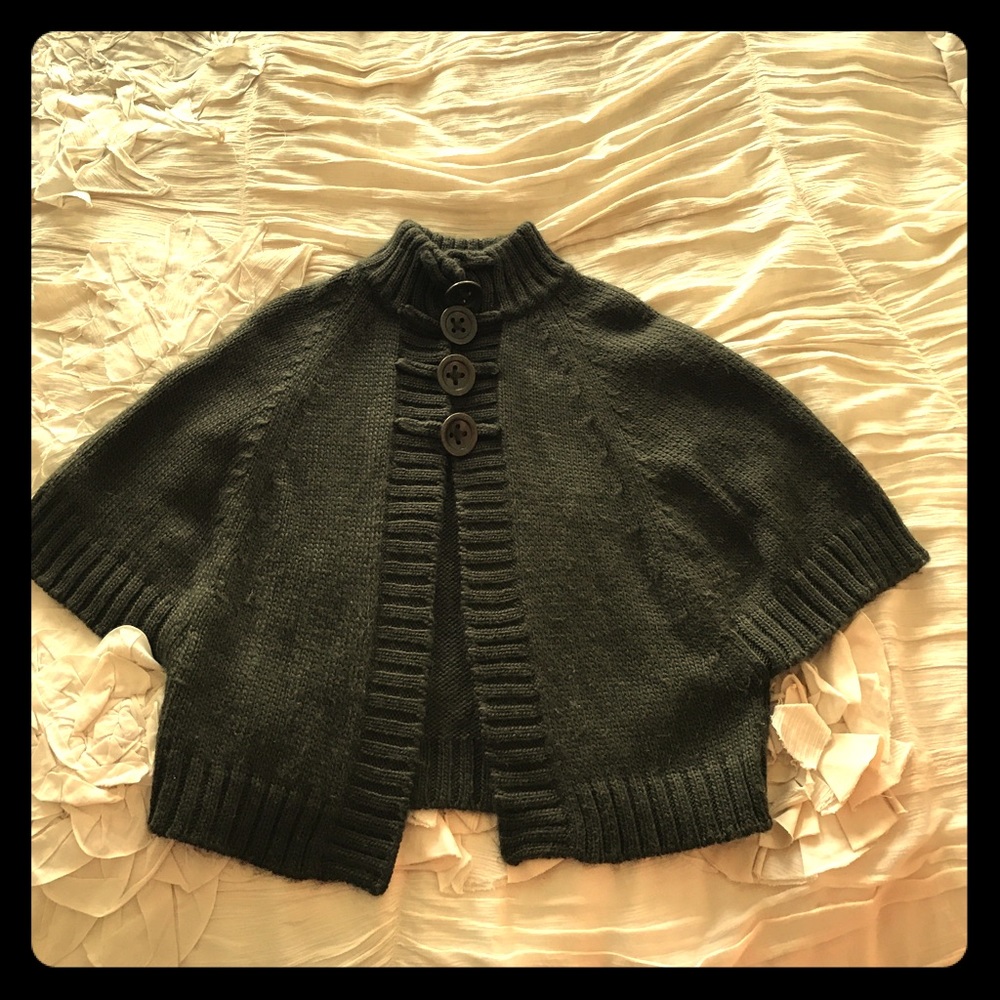 Olive wide sleeved sweater