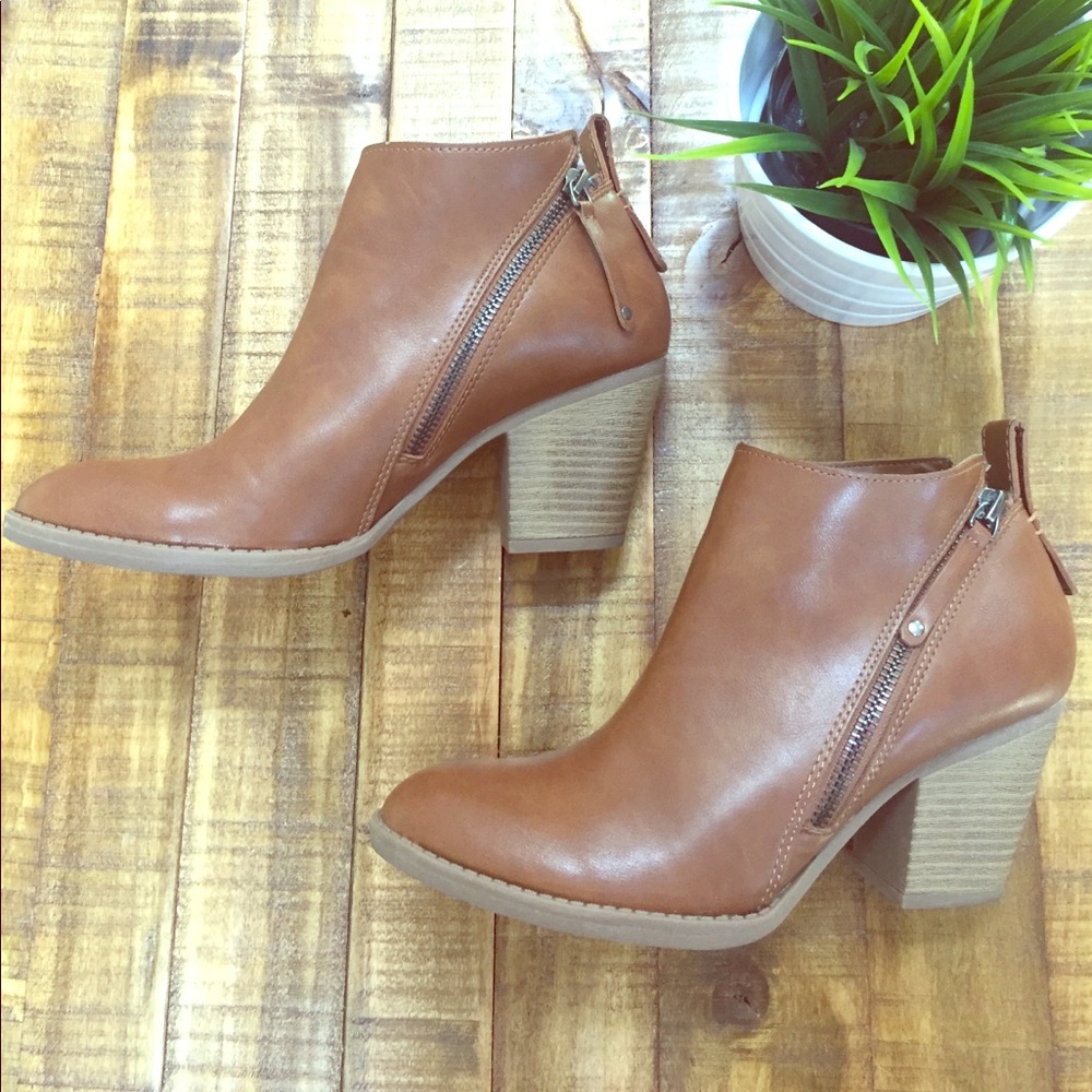 Target dolce vita brown zippered booties 7 1/2