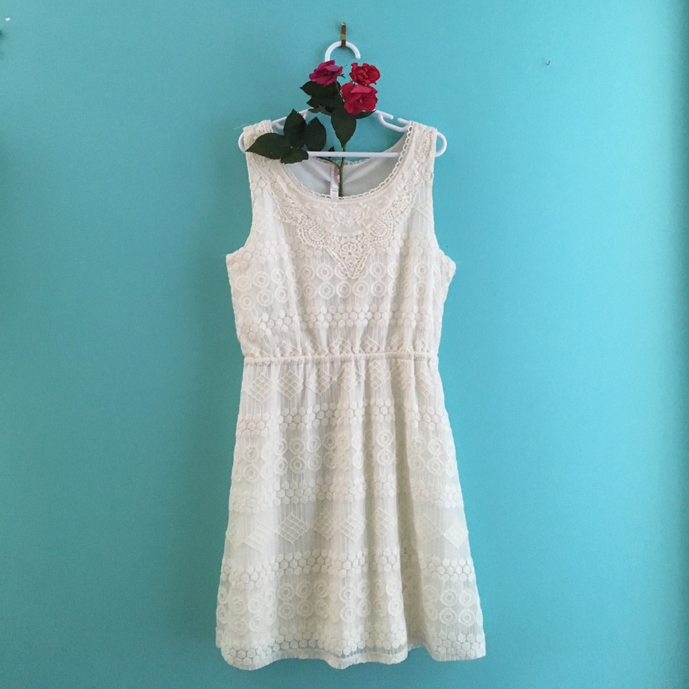 White lace dress