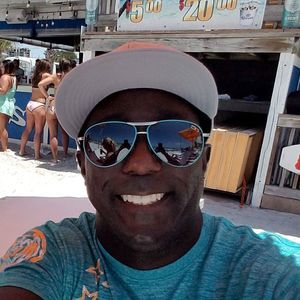 Meet your Posher, Adrian