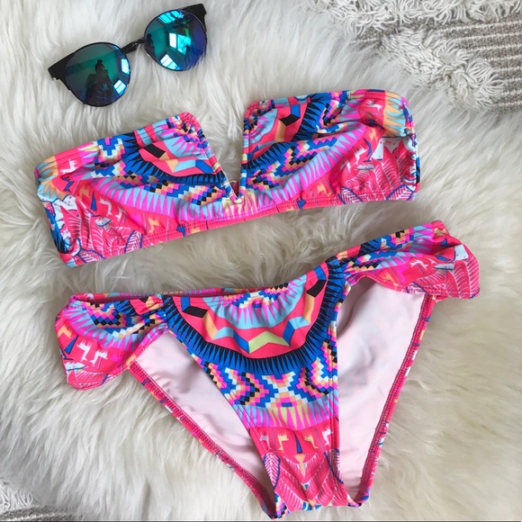 Mara Hoffman Other - Mara Hoffman V Wire Bikini Top and Ruffle Bottom