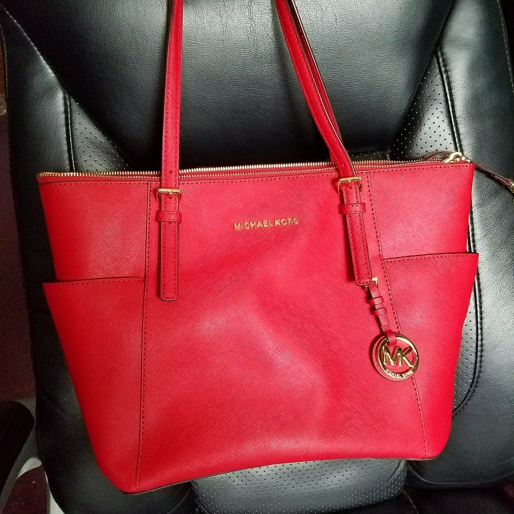 Michael kors tote