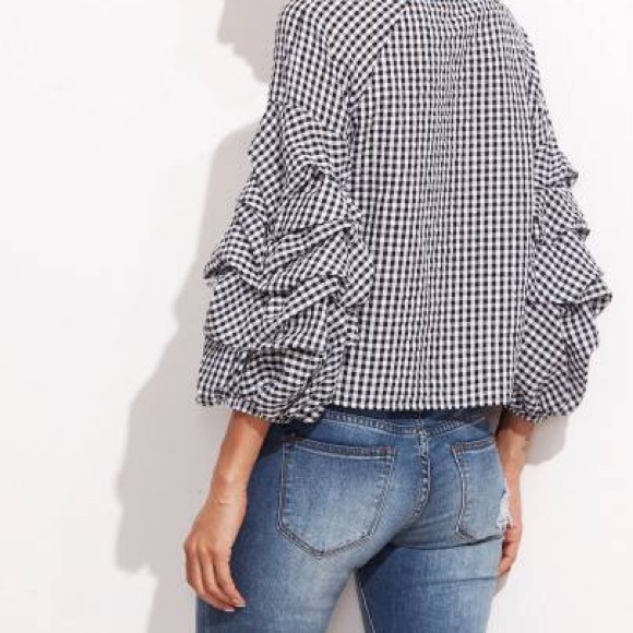 Ruffled sleeved blouse - Picture 2 of 2