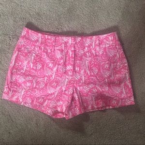 3 1/2 inch shell print every day shorts.