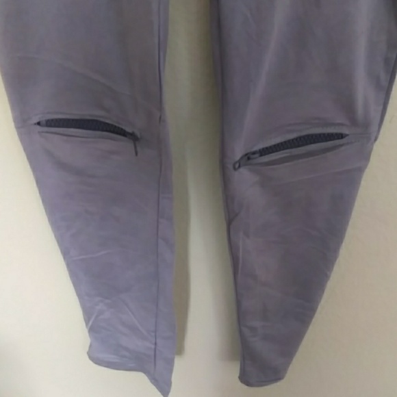 Suede Zippered leggings in gray - Picture 3 of 4