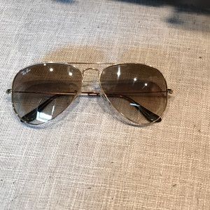 Gold/Brown Ray-Ban Aviators
