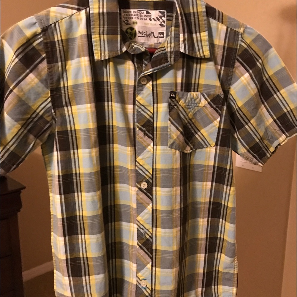 Boys Quicksilver button down short sleeve shirt