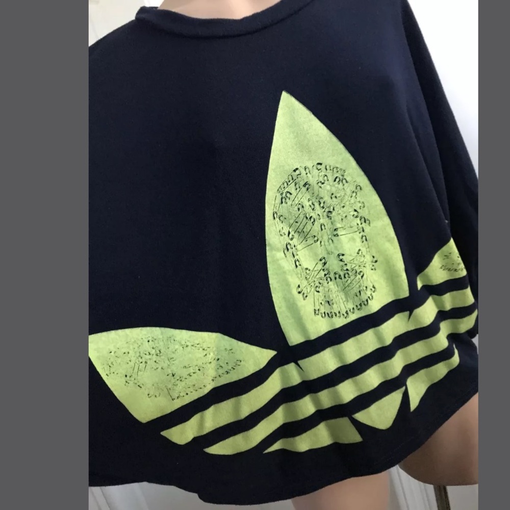 ADIDAS INSPIRED TREFOIL SKULL BLOUSE Top sz S / M