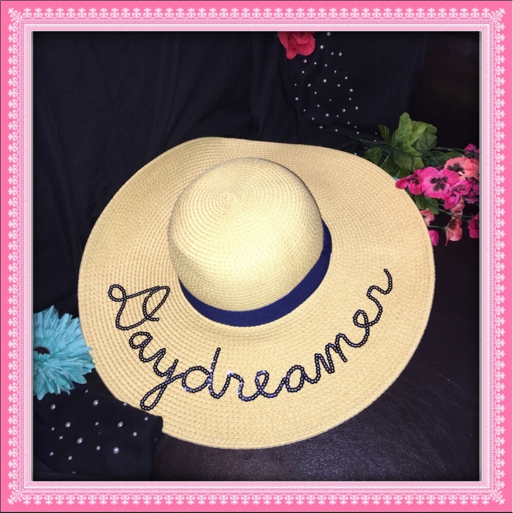 Daydreamer sunny floppy hat NWT