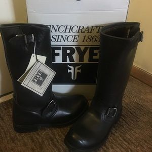 1 Pair NEW Frye boots (9) BLACK pebbled leather.