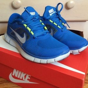 *OFFERS ACCEPTED* Size 7 Nike Free Run Shoes