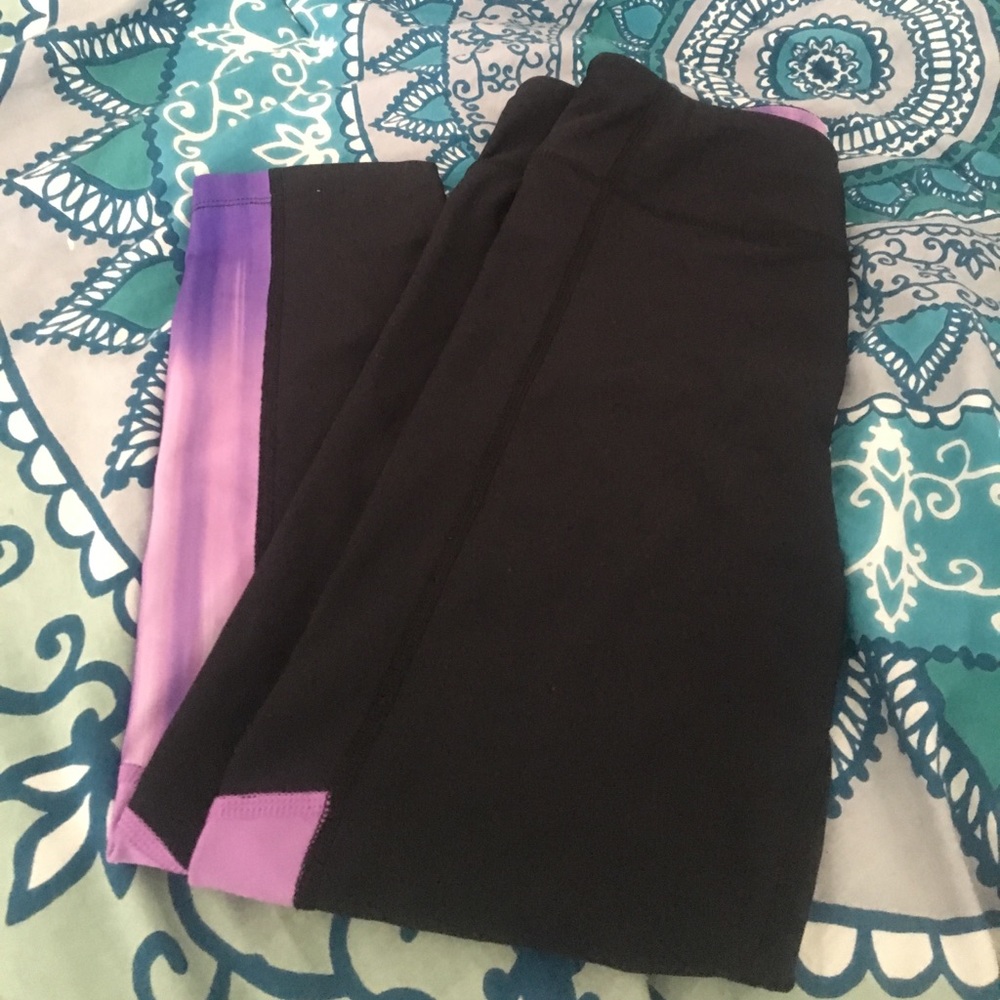 Under armor black, purple & pink design leggings