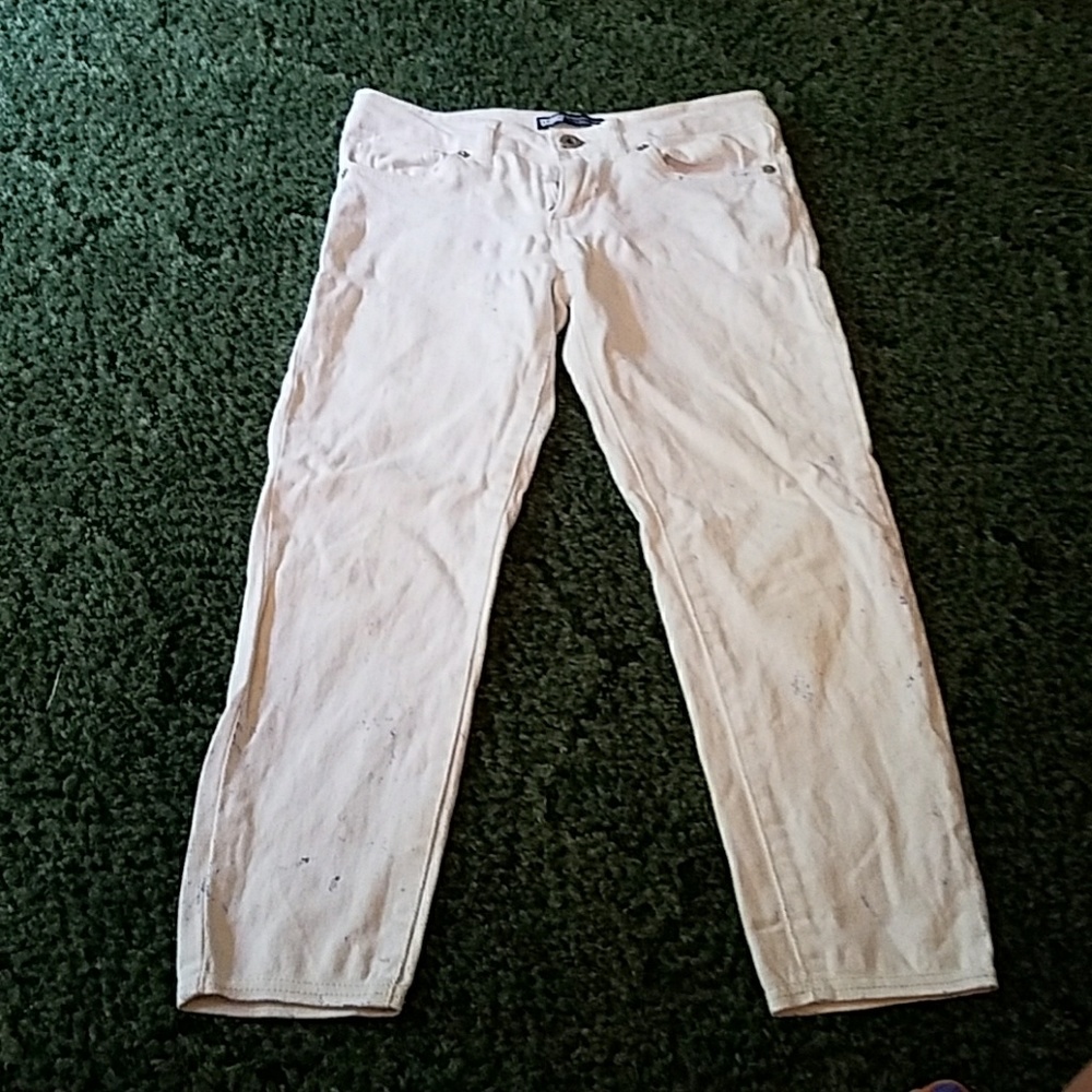 Levis girls light stonewashed cropped denim